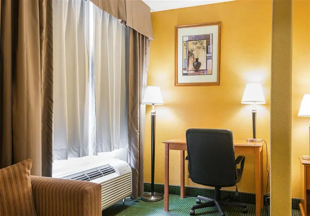 Quality Inn & Suites Franklin