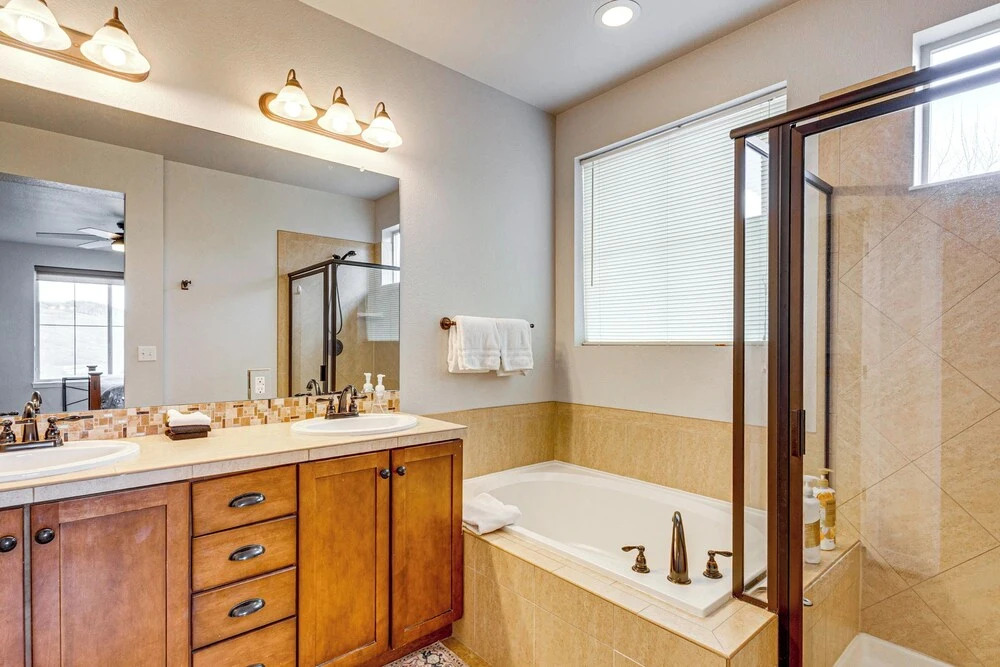 Granby Home w/ Hot Tub + Ski, Golf & Pool Access