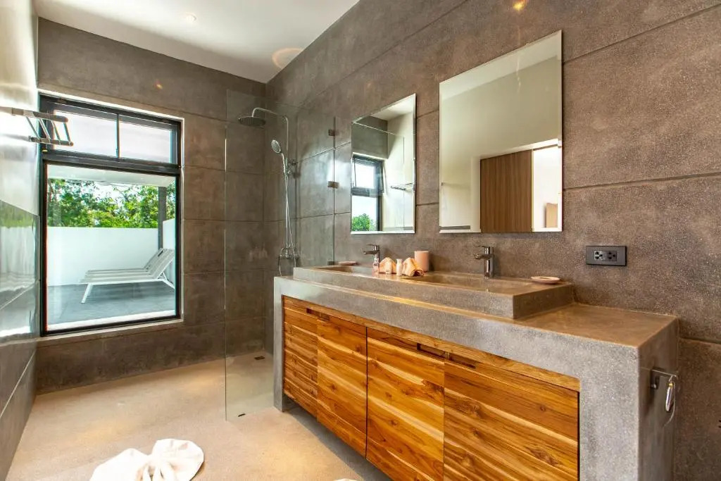 Villa Nirvana 3 Br, 500m from the beach