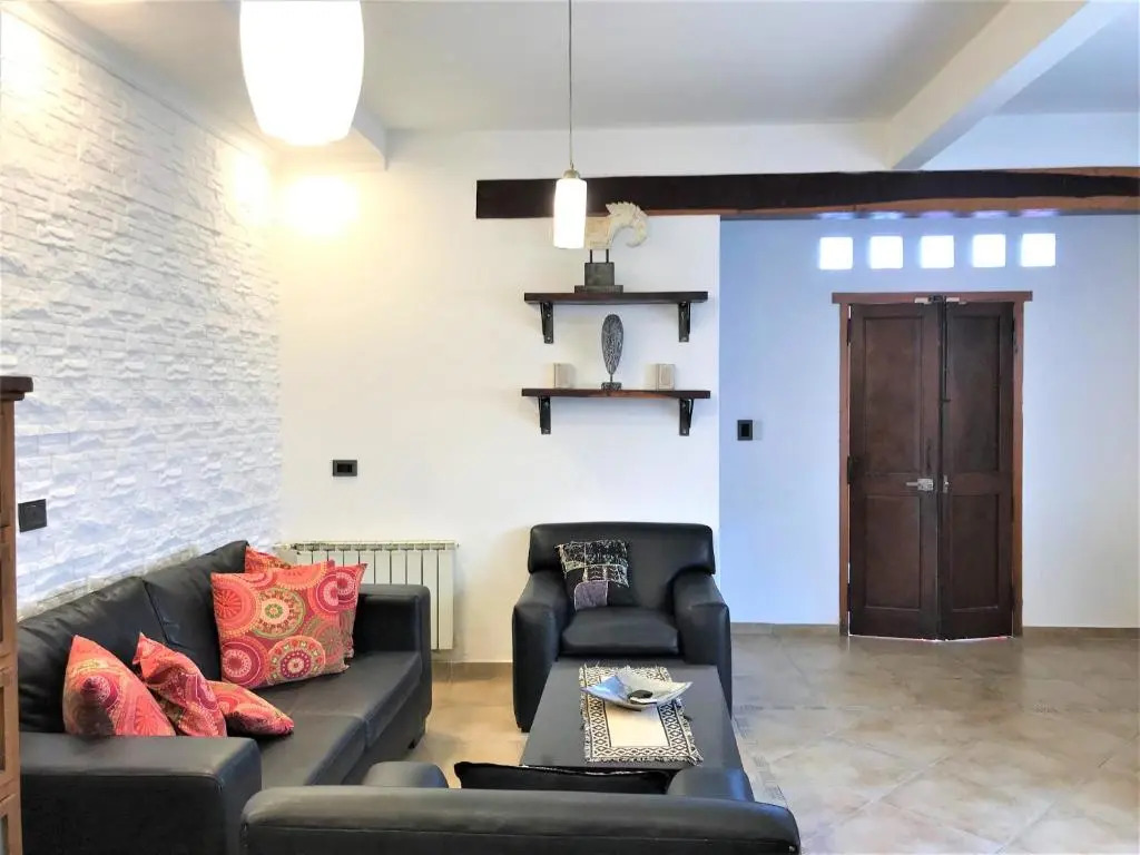 Mona Suites