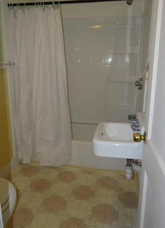 Jonathan Edwards Motel