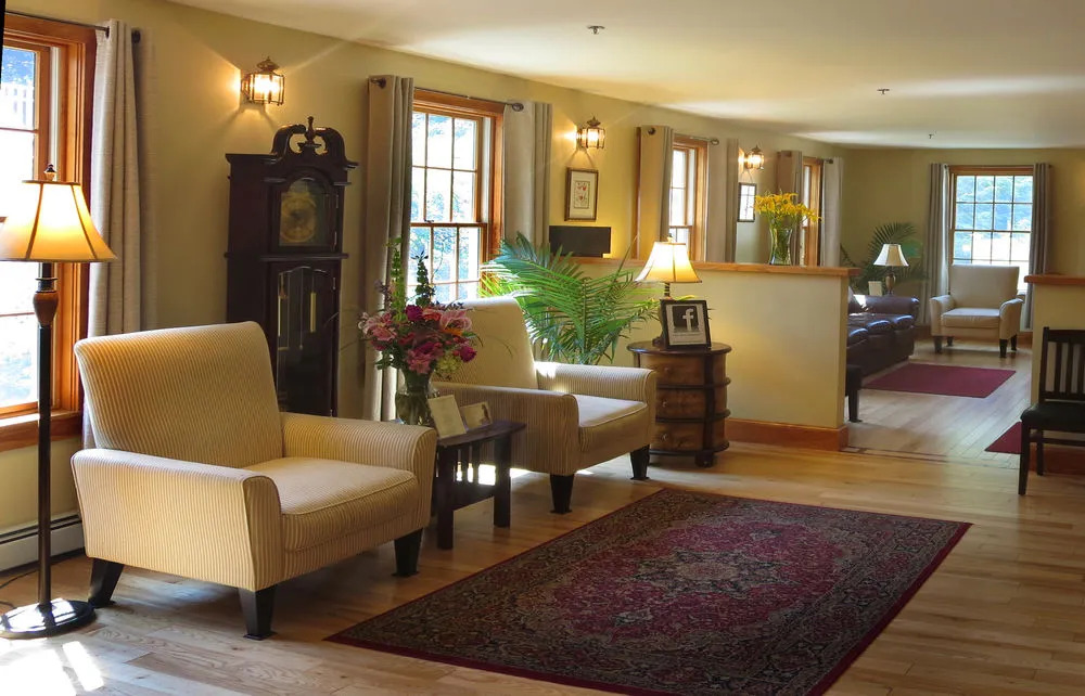 Admirals Inn Resort