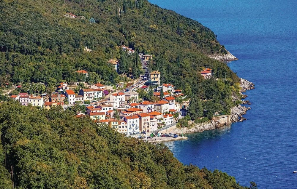 Awesome Home in Golovik With Wifi and 1 Bedrooms