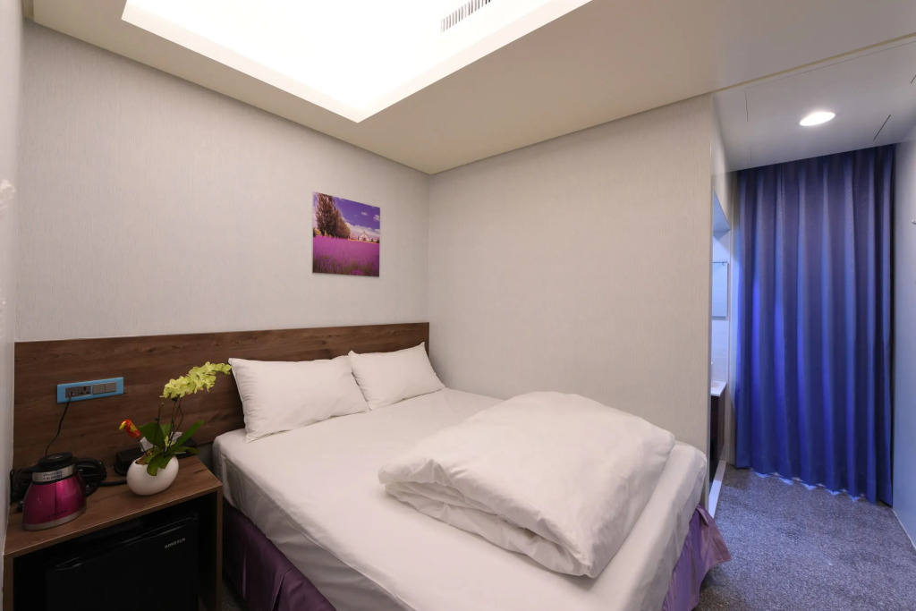 台中逢甲豐和立hotel商旅 台中休息平日499起 台中出差統編可 台中團體訂房 台中國民旅遊卡訂房 台中包層 台中包棟 電視可看youtube