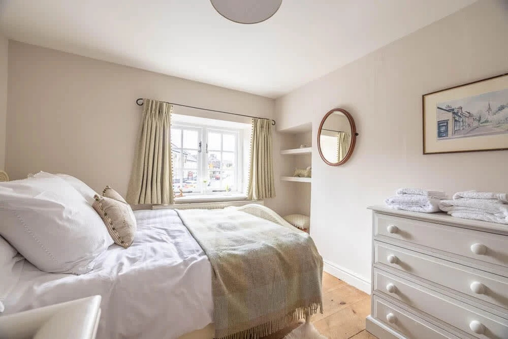 Host Stay The Nest Castleton