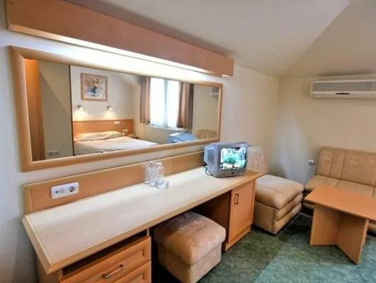 Tangra Hotel