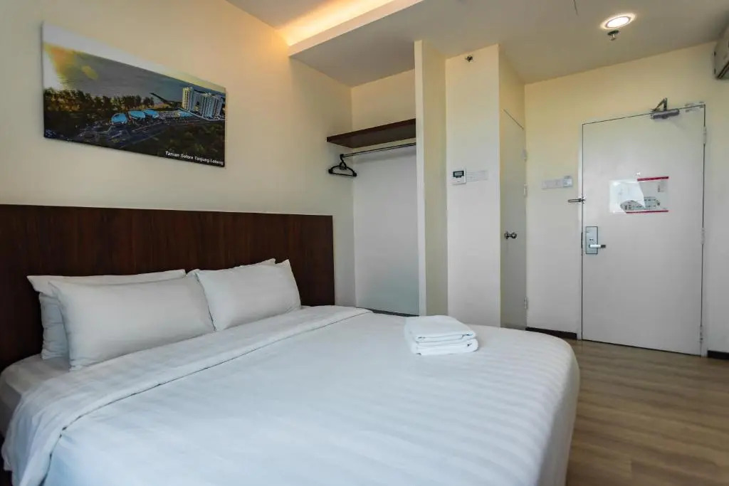 Emart Hotel (Riam)