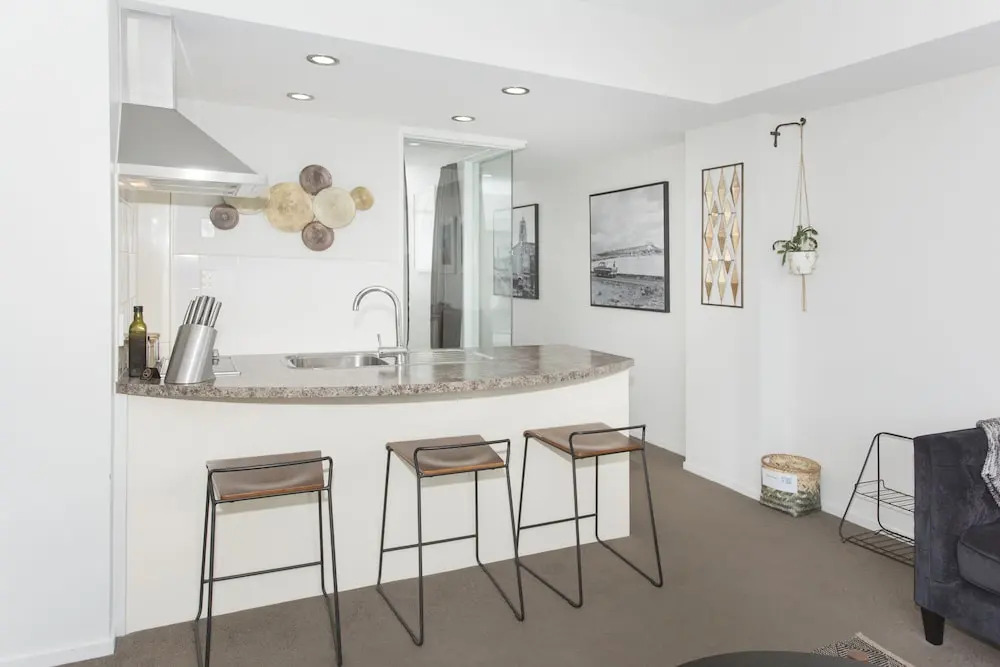 TOWNY - Central Character Apartment - 2 Bedrooms