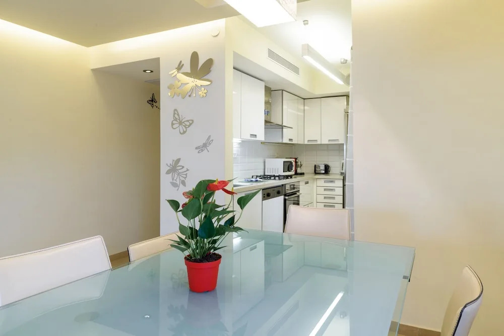 Comfort & Balcony near Beach by FeelHome