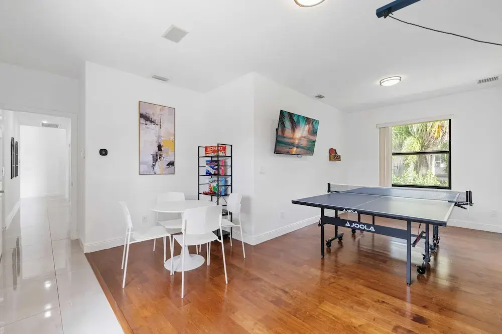 Grand 6BR Plantation Estate w/ Tennis & Pool