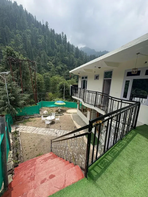 The Pahadi Soul Stay and Café