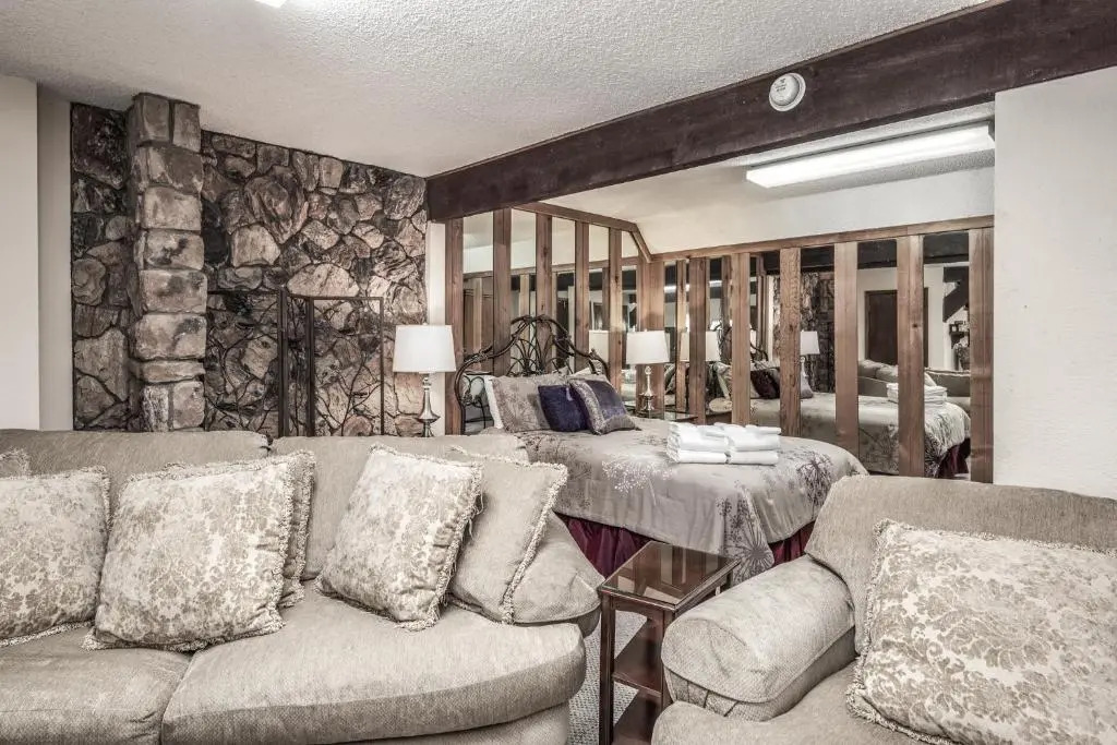 Pinon Park B22, 3 BRs, Pool Table, Fireplace, WiFi, Sleeps 8