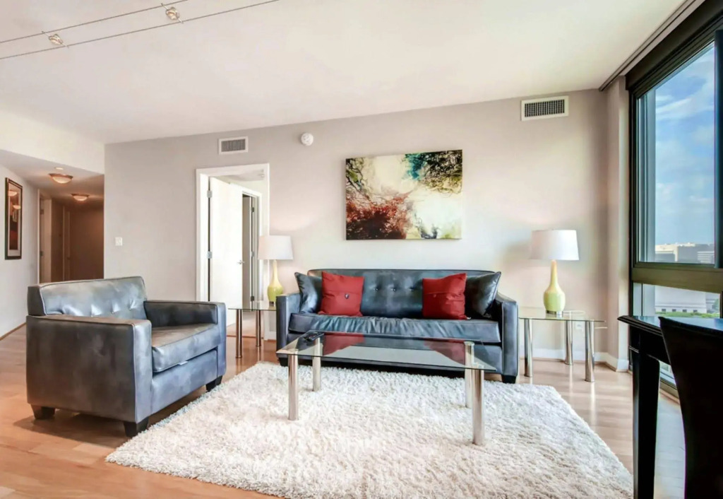 Global Luxury Suites at the National Mall