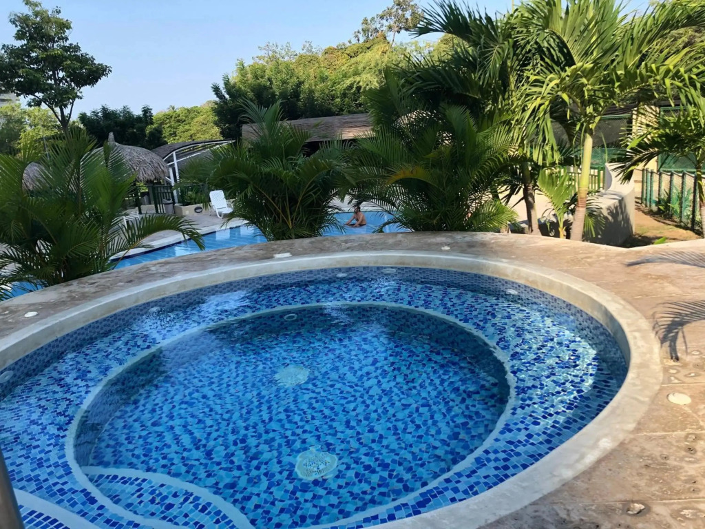 Acogedor con vista al mar en Condominio Zazue a 300 metros de la playa Bellohorizonte Santa Marta