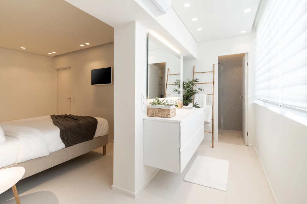 2BD Boho Sea View Apartment by The Olon