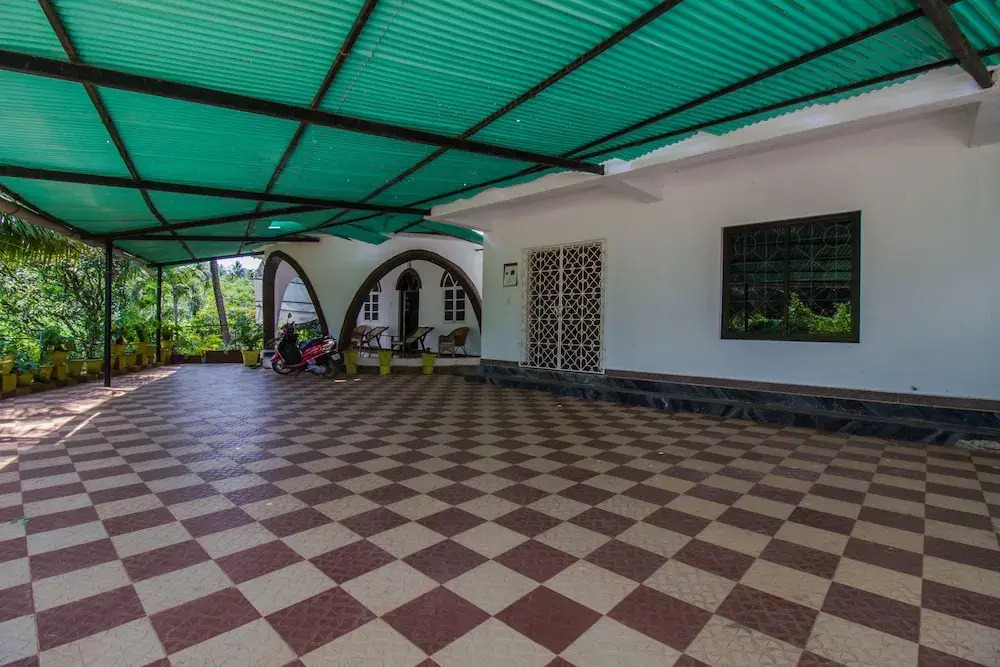 OYO 19579 Home Alluring 2BHK Candolim