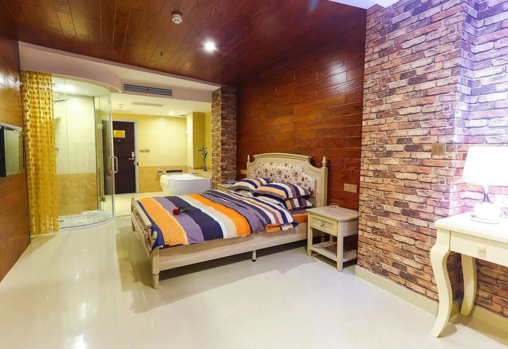 Liyang Vegas Theme Hotel