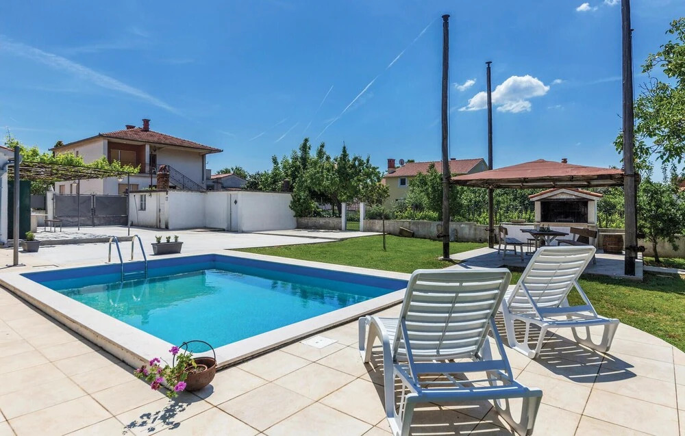 Beautiful Home in Pula With Wifi and 3 Bedrooms
