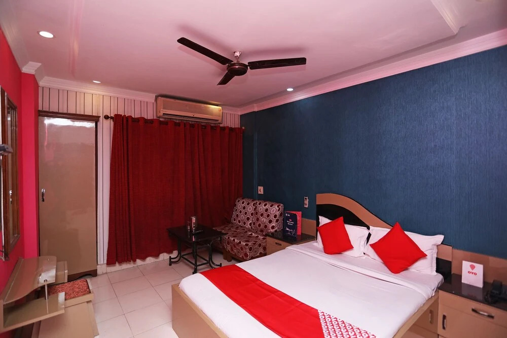 Hotel Parbati International