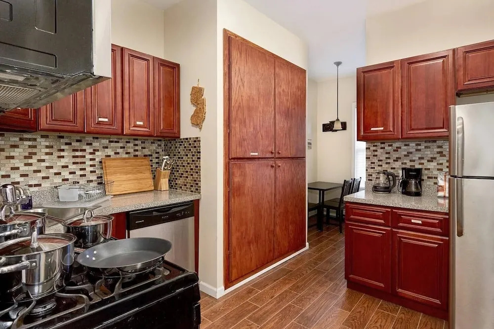 Cozy, modern Apartment 20min to NYC