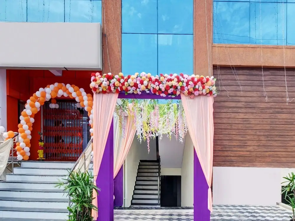 Suite Murali Nagar Near NAD Junction