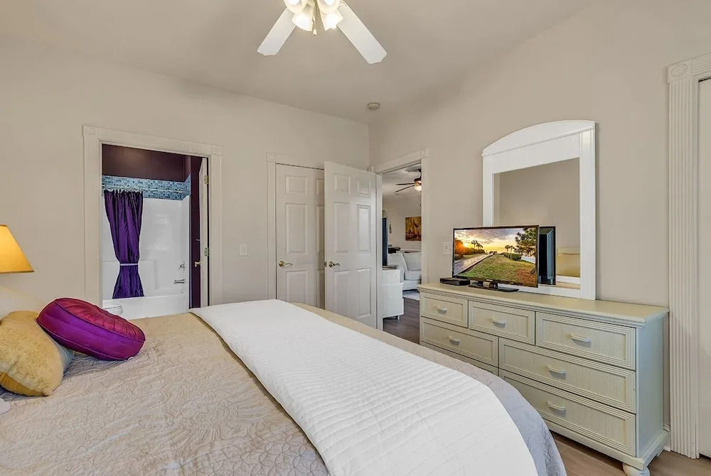 4809 Luster Leaf Circle Magnolia Pointe 202 2br 2ba 2 Bedroom Condo by RedAwning