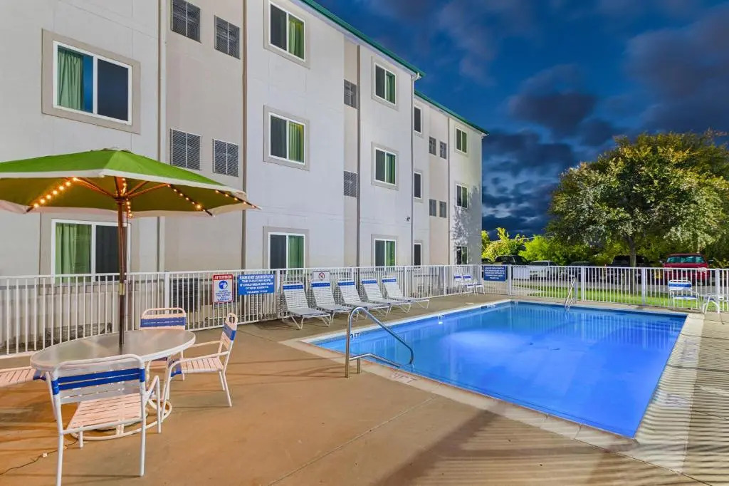 Motel 6-Weatherford, TX