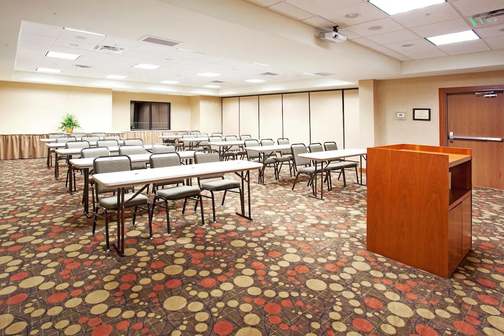 Holiday Inn Express & Suites Los Alamos Entrada Park by IHG