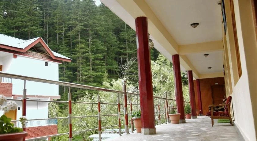 Hotel Chetna & Cottages