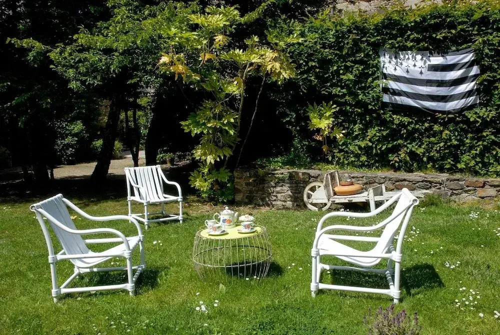 LOGIS Hôtel Kastell Dinech