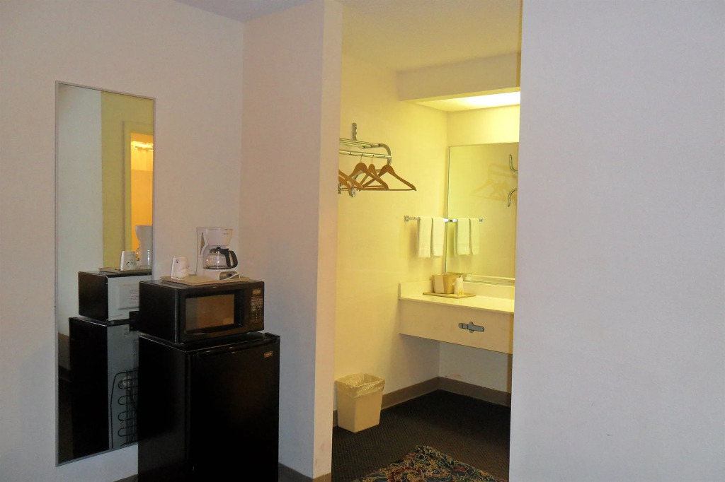 Luxury Inn & Suites
