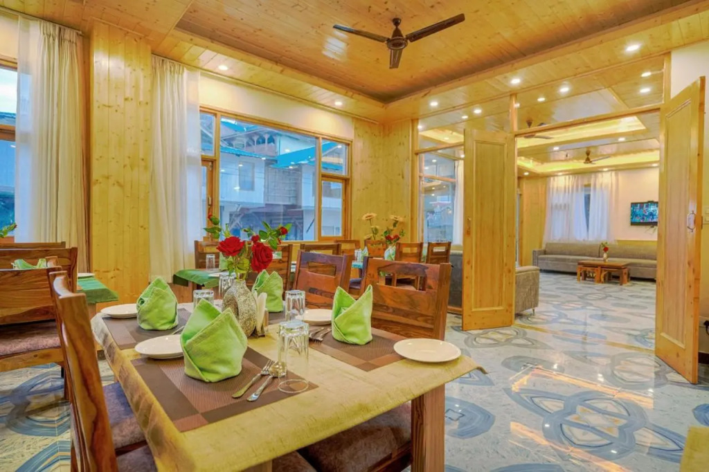 Hotel Divine Paradise Manali
