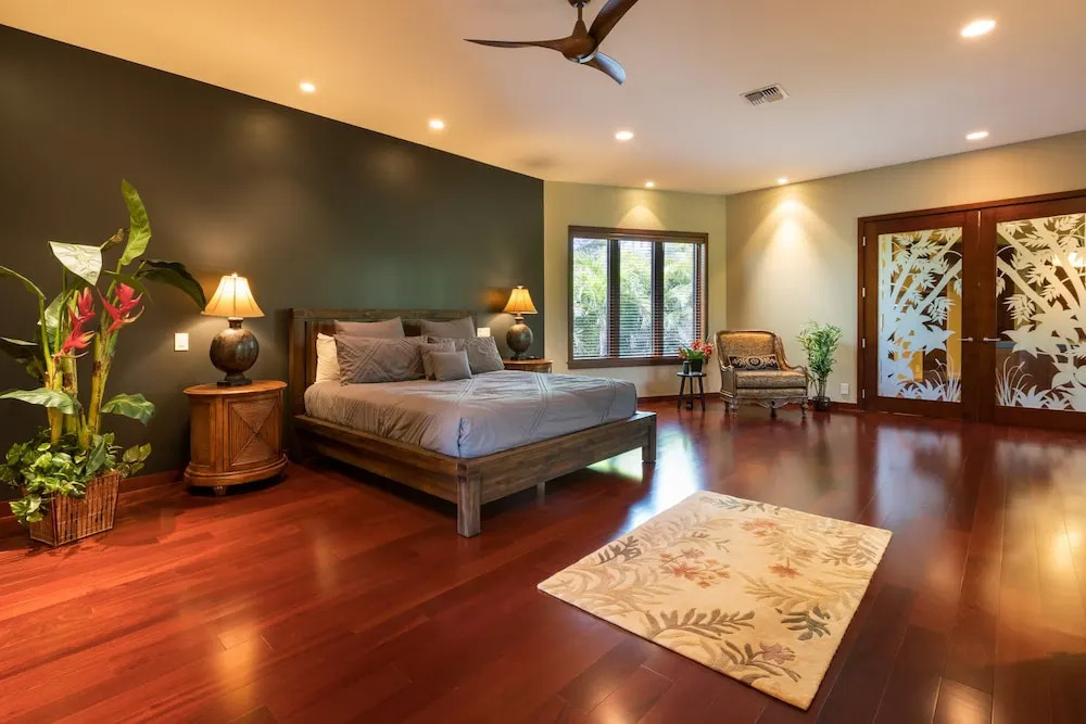 Blue Lagoon 7 Bedrooms 5 Bathrooms Home
