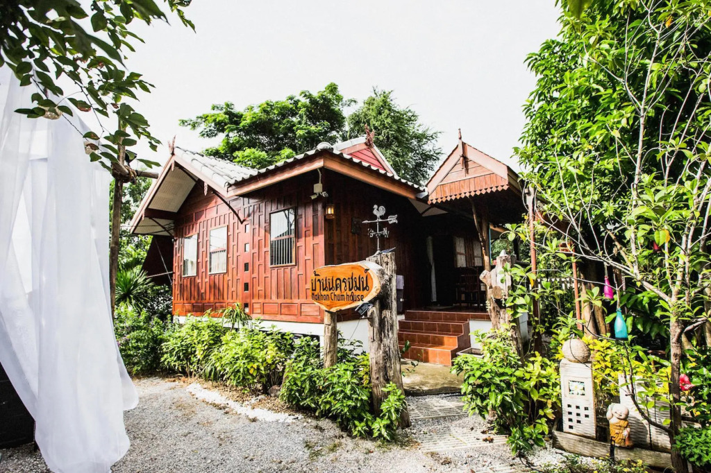 The Antique Riverside Resort
