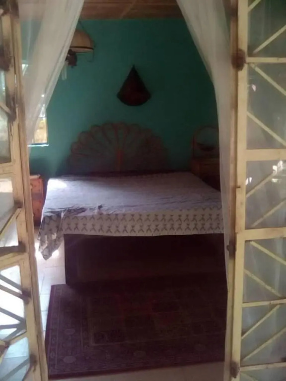 Cottage Sleeps 6 with Private Patios
