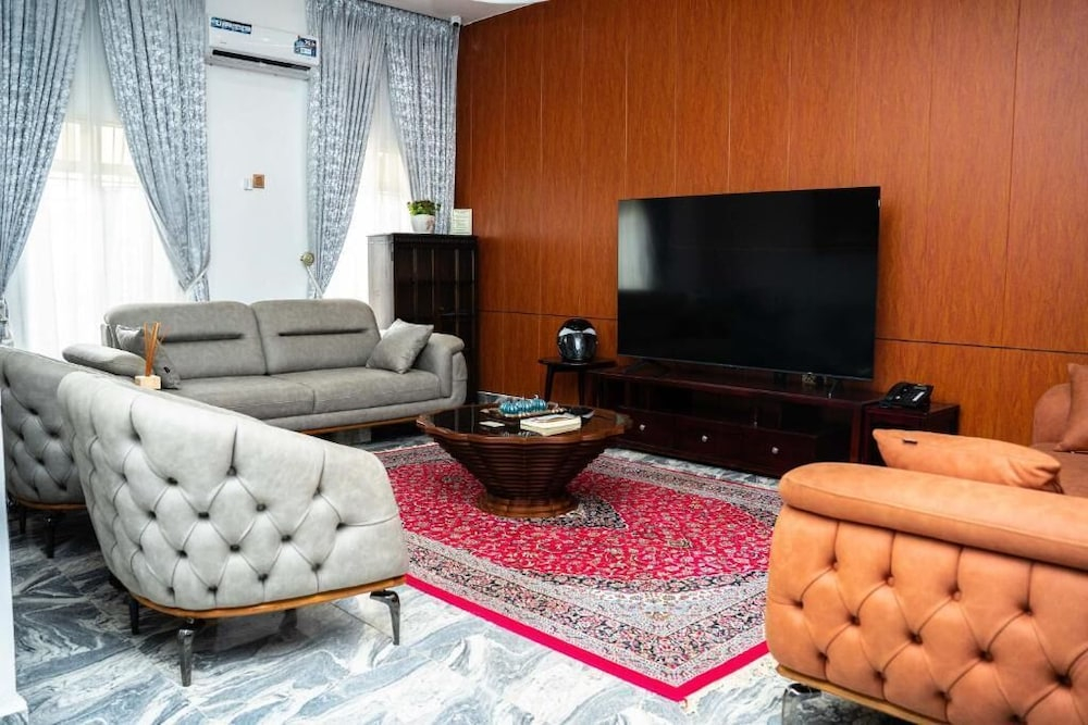 Stay AT Margarets Serviced Apartment