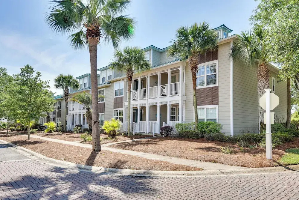 Santa Rosa Beach Condo w/ Patio < 1 Mi to Beach!