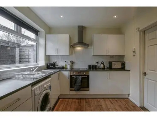 Spacious, quiet dwelling for up to 6, Manchester