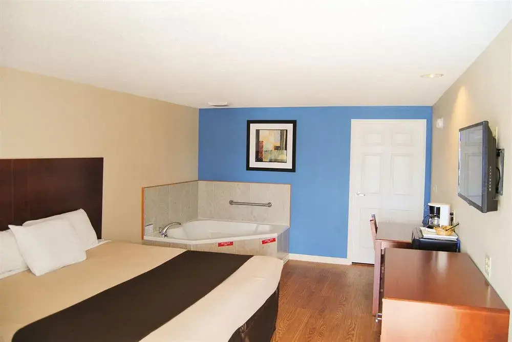 Americas Best Value Inn & Suites St Clairsville Wheeling