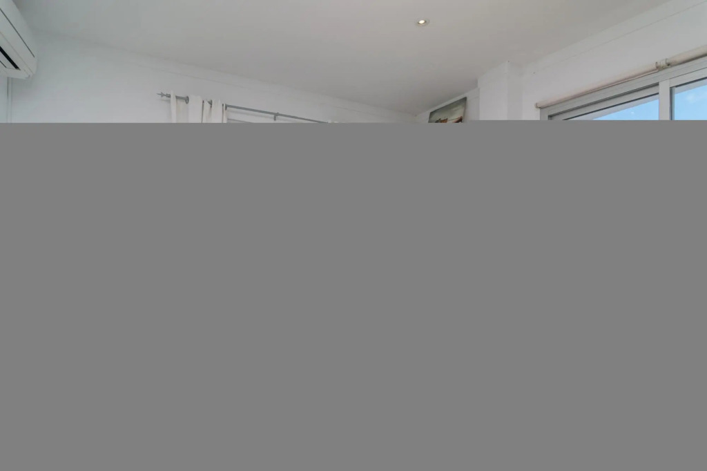 RAN DE MAR (CAN PICAFORT) - ADULTS ONLY - Fabulous seafront apartment with wonderful beach views. Free WiFi.