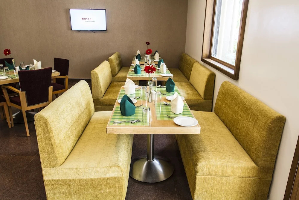 7Apple Hotel - Pune
