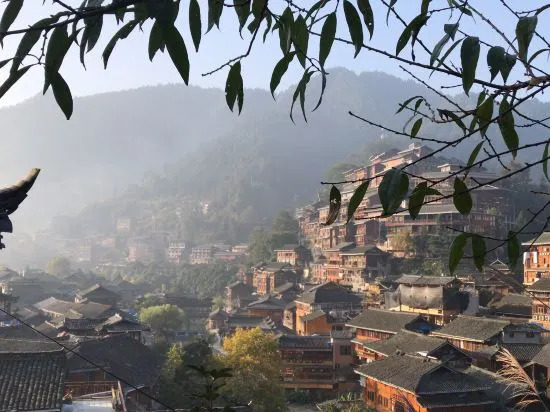 Xijiang Qianhu Miao Village Mountain Stream Small Building Chinese Inn (No. 1 Fengyu Bridge)