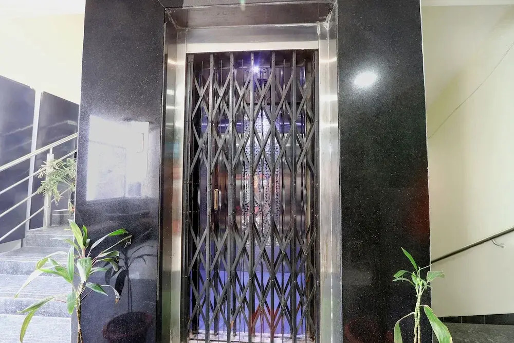 FabHotel Galaxy Suites