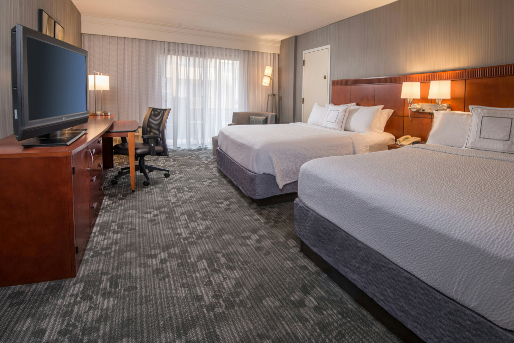 Courtyard by Marriott Fairfax Fair Oaks