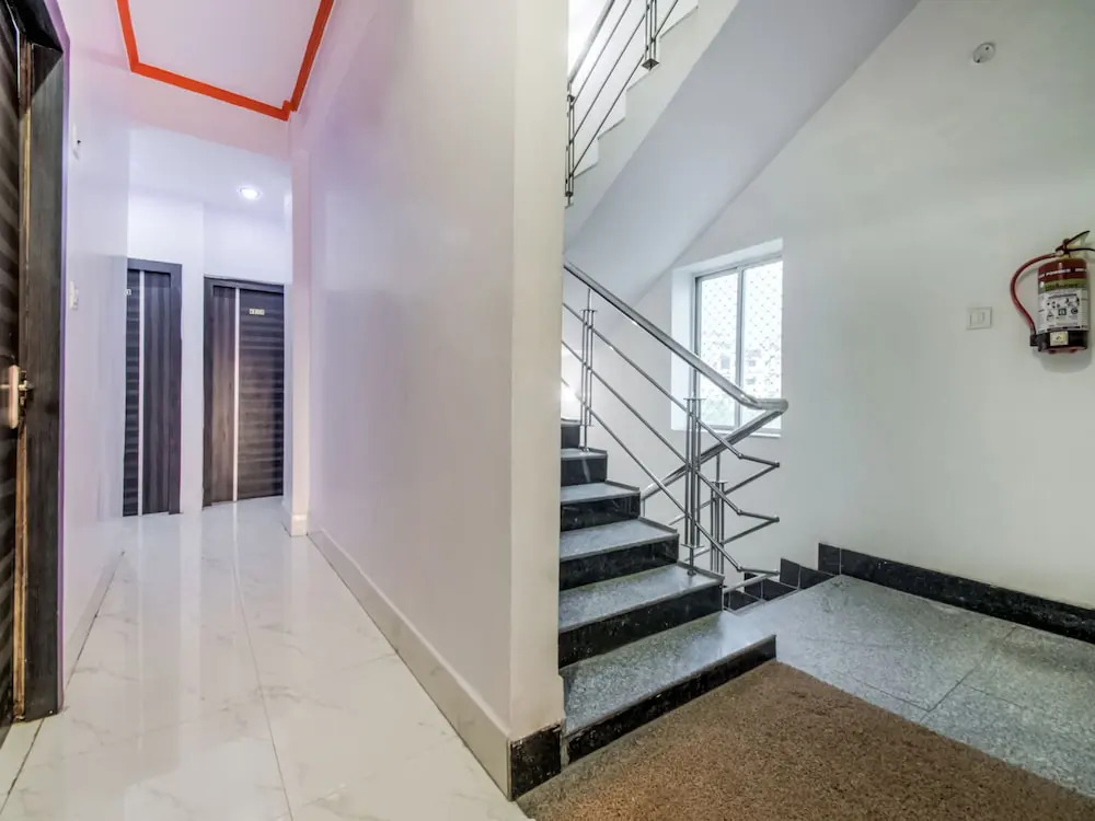 Rp Palace By OYO Rooms