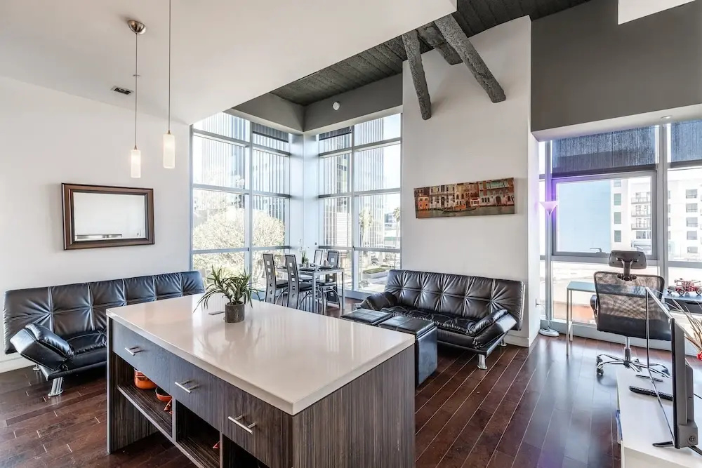 1br Furnished Apartment In Hollywood - Walk Of Fame 1 Bedroom Apts by RedAwning