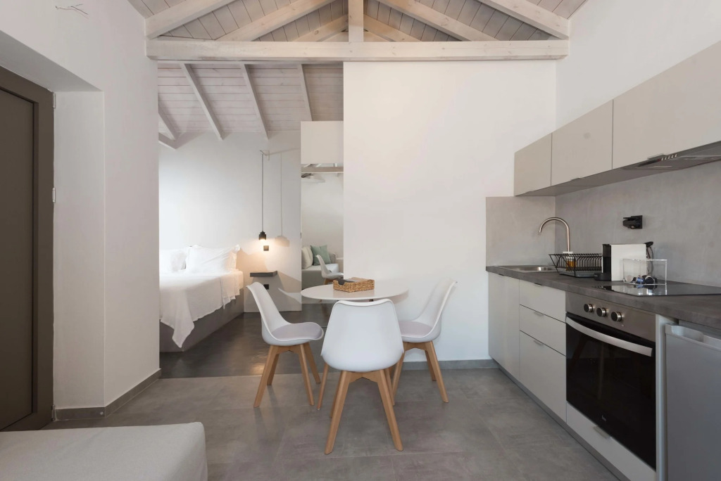 Calme Suites Mani