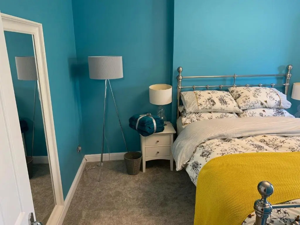 Stylish 2 Bed Penthouse in Trendy Pontcanna