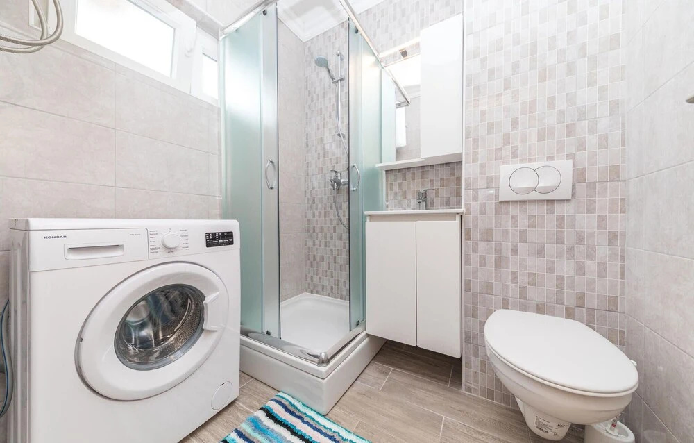 Amazing Apartment in Okrug Gornji With 2 Bedrooms, Wifi and Outdoor Swimming Pool