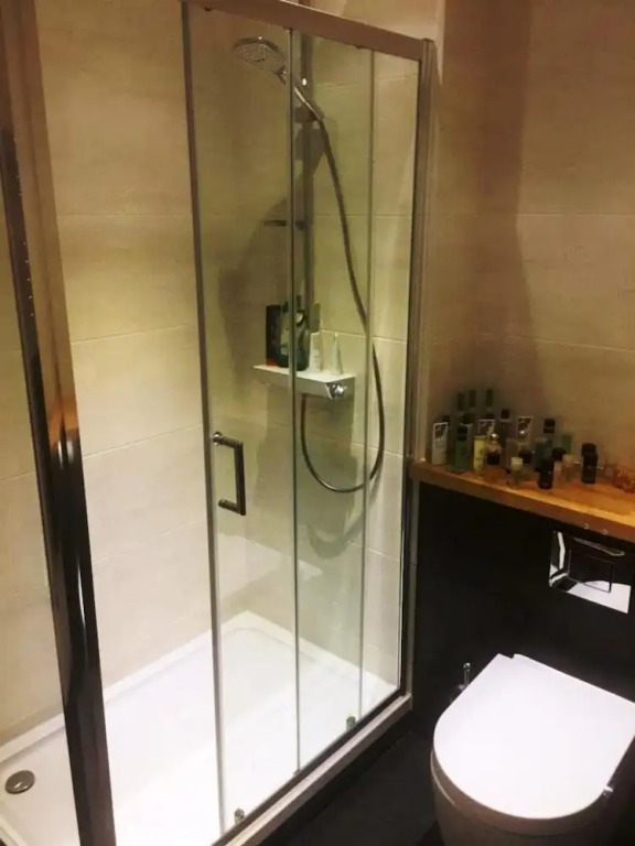 Modern 3 Bedroom House in Central Manchester